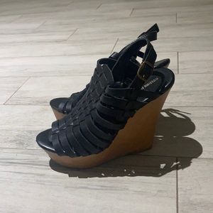 Women’s black sandal wedges size 7.5 black